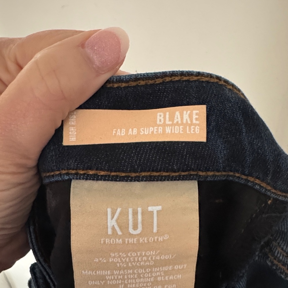Kut from the Kloth Blake Super Wide Leg Jeans in Indisputable - Picture 7 of 8